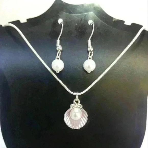 Mom's Island Beads Jewelry - Sterling Silver Earrings and Necklace Set